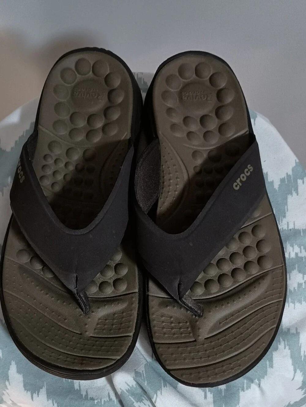 CROCS Reviva  Flip Flops  Sandals Mens 9m Women's Sz 11m